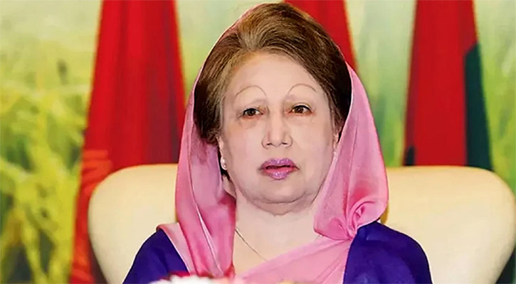 বারে বারে ফিরে আসেন খালেদা জিয়া